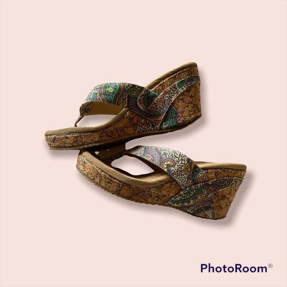 Volitale Platform Sandal   - Picture 1 of 4